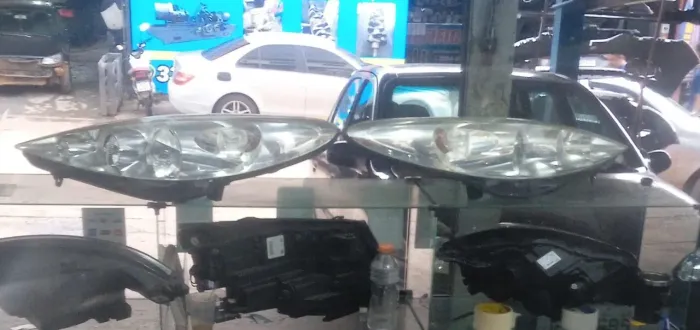Faróis do Peugeot 207