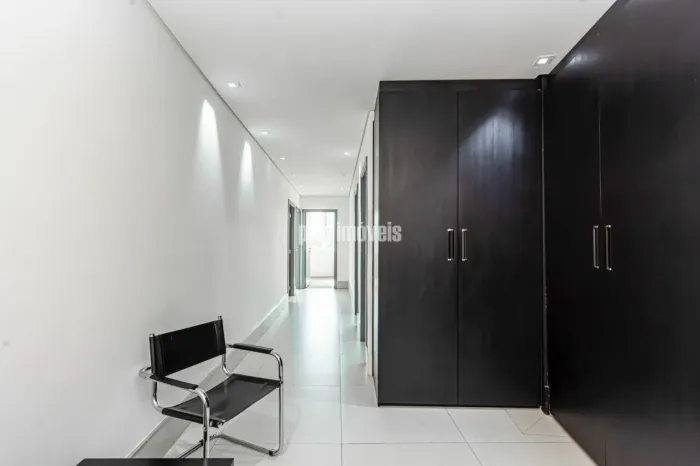 Conjunto Comercial em Vila Andrade com 100 metros 3 vagas