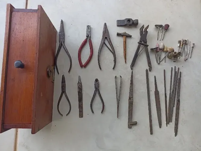 Ferramentas Pequenas de Precisão mais. Maleta 