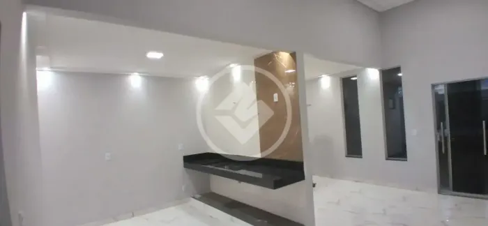 Belíssima casa de médio padrão. codigo: 275686