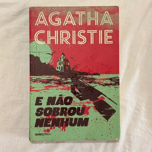 Livro - E NÃO SOBROU NENHUM, de Agatha Christie