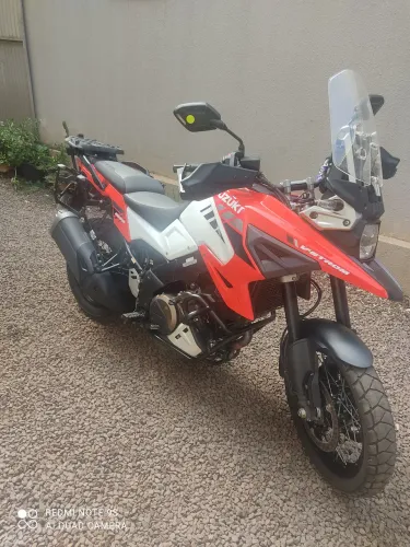 Vendo v strom 1050 XT 2023 único dono