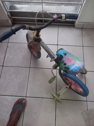Vendo essa bicleta infantil
