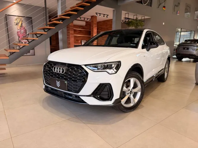 Audi Q3 Performance 2.0 TFSI Tiptr. Quattro 2022