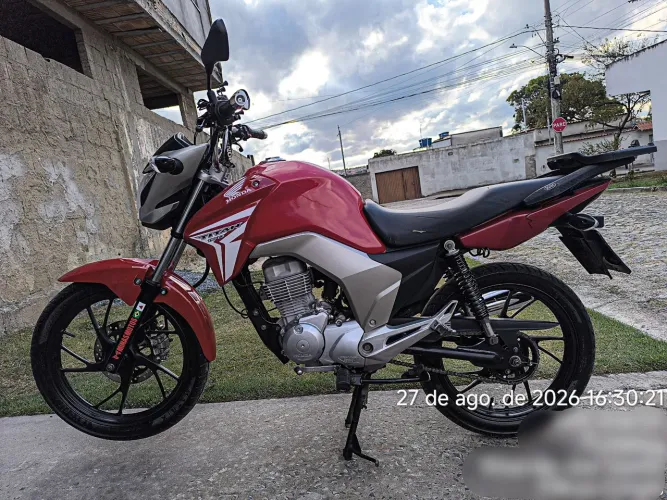 Fan 150 2015 com carenagem da titan