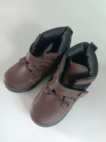Bota infantil 