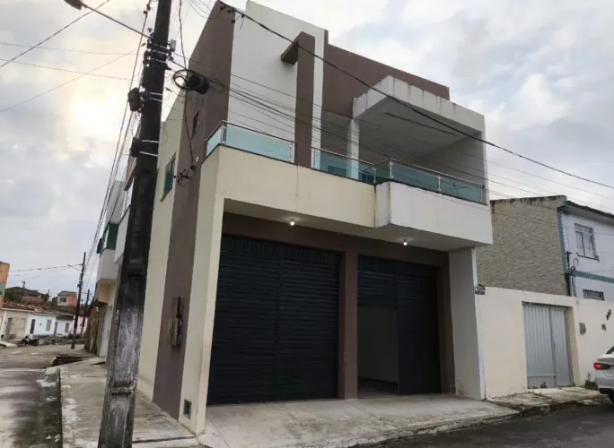 Casa para vender com ponto comercial