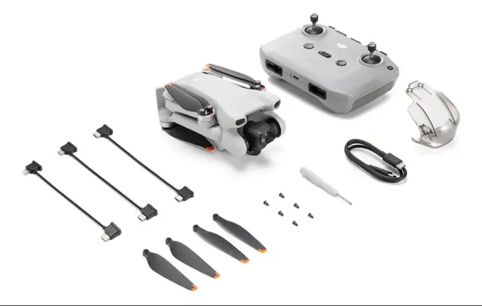 DJI MINI 3 FLY MORE COMBO (SEM<br><br>TELA) BR<br><br>EBE6278B-5529-4236-8F69-<br><br>4BBE9B187A14