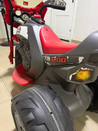 Moto Infantil - bateria nova
