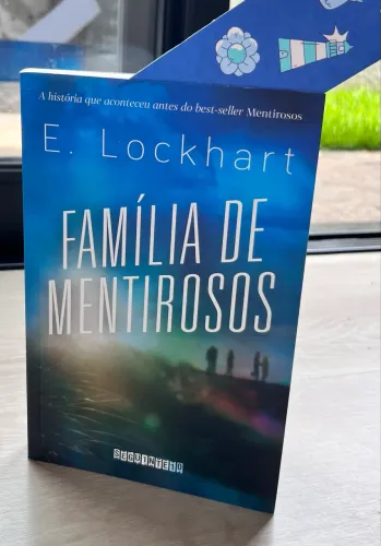 Livro Família De Mentirosos