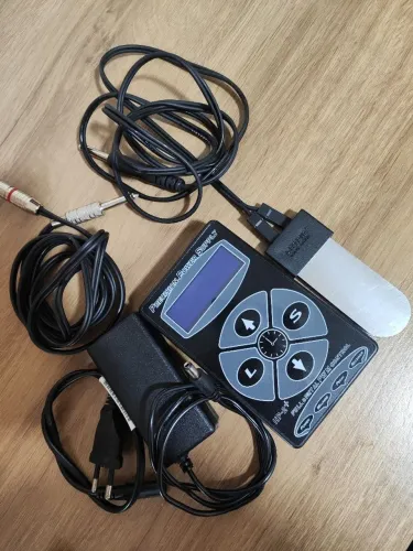 Kit completo tatuagem - máquina, fonte, cabos e pedal