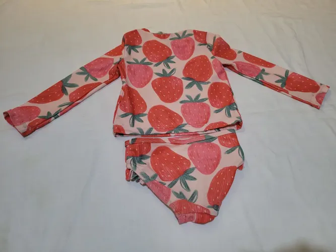 Conjunto de banho de bebê menina