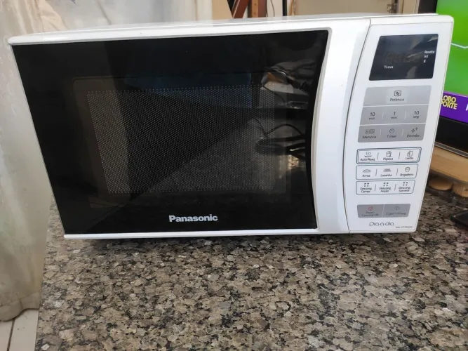 Microondas Panasonic 25 litros, com garantia de 3 meses!