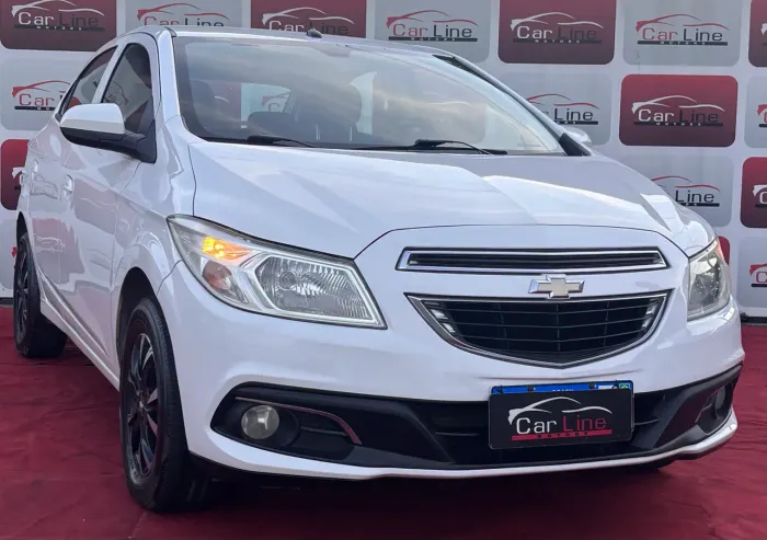 Chevrolet Onix Hatch LT 1.0 8V Flex Power Mec. 4P 2013