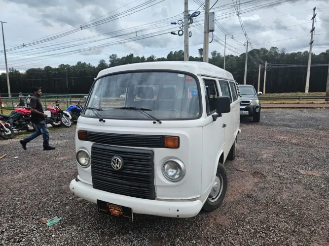 Volkswagen Kombi Standard 1.4 MI Total Flex 8V 2010