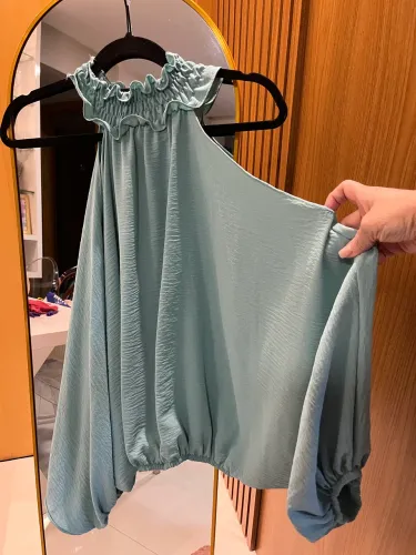 Blusa manga morcego verde piscina
