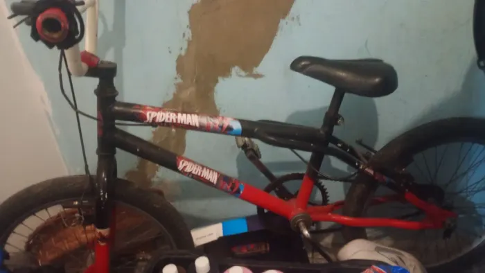 Bicicleta do homem aranha 