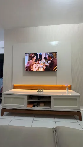 Rack/Painel para TV com LED - Móvel moderno e conservado