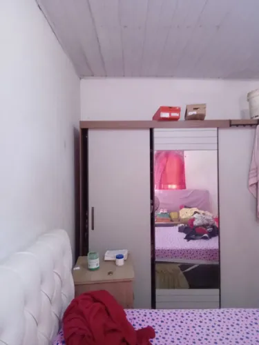 Vendo uma casa 80 mil
