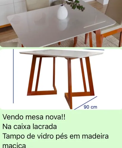 Mesa tampo de vidro pés madeira maciça