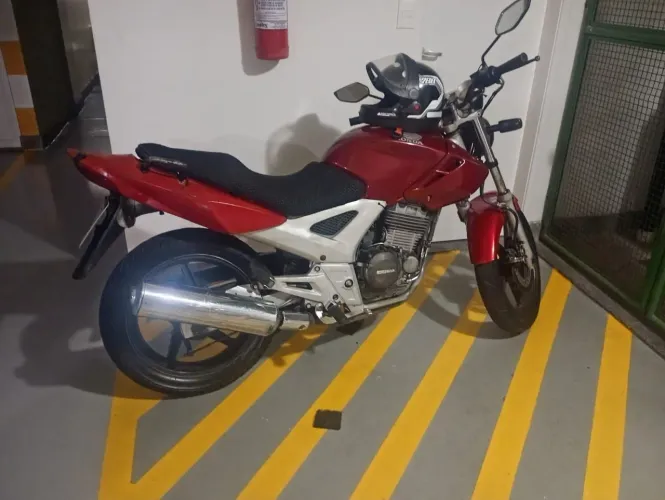 Vendo CBX Twitter valor 6300