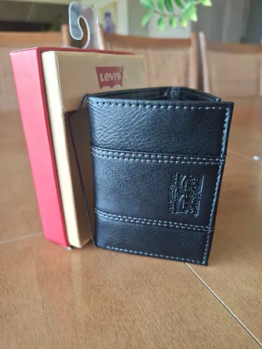 Carteira levis 100% original
