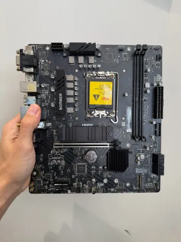 Placa mae B760M BOMBER WIFI DDR4 MSI