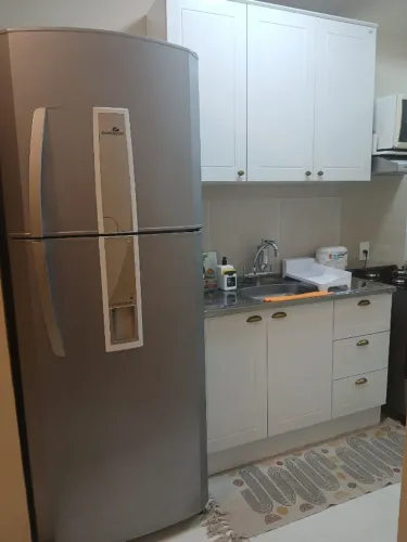 Geladeira Continental 467 litros com Dispenser de água na porta