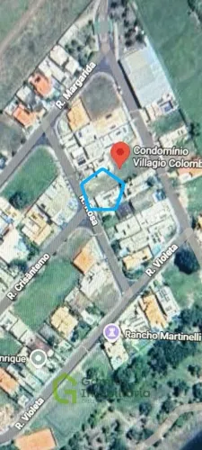 Terreno com boa topografia e bem localizado no condomínio Villagio Colombo