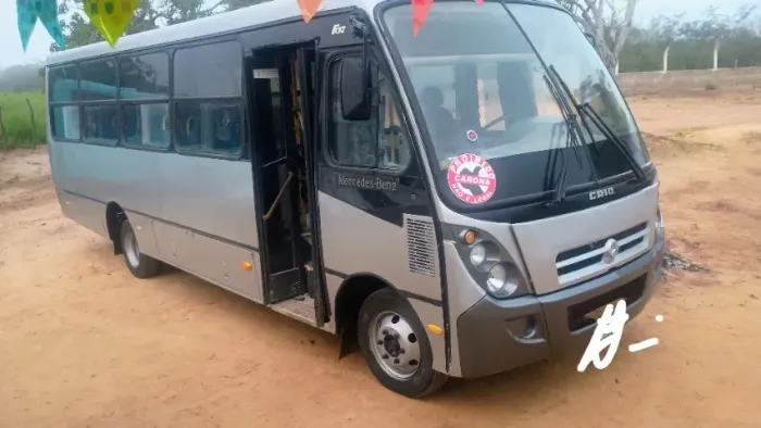 Micro ônibus Mercedes 2012