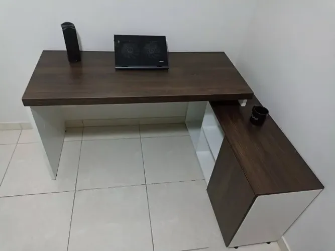 Mesa de Escritório em L