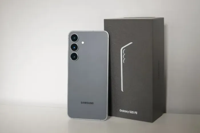 Celular Samsung S25 FE 5g NOVO