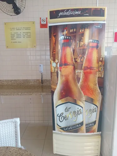 Vendo cervejeira da esmaltec . Ela liga mas não gela ! Retirada no bairro grageru.