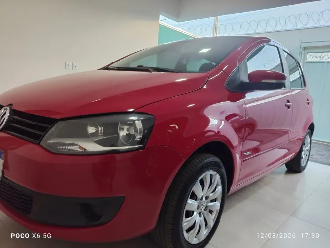 Volkswagen Fox 1.0 MI Total Flex 8V 5P 2014