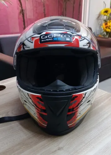 Capacete Importado Seminovo em estado de novo