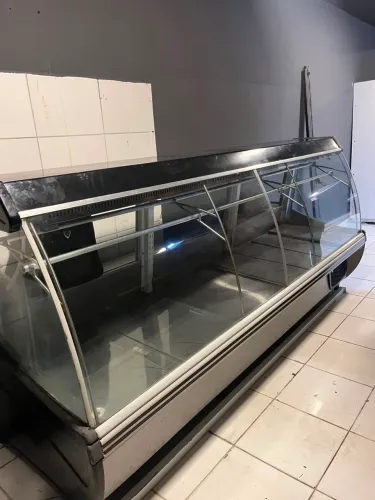 Balcão expositor 3m