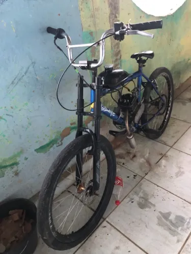 Bicicleta a motor 