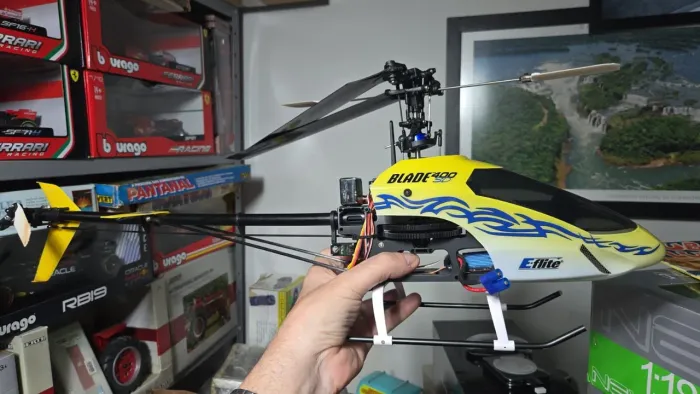 Helicóptero controle E-flite blade 400 com dx6i