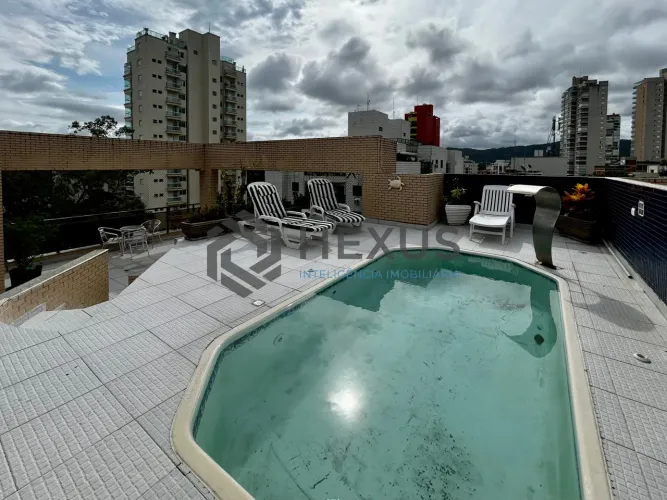 Cobertura com piscina e espaço gourmet na Praia da Enseada, Guarujá
