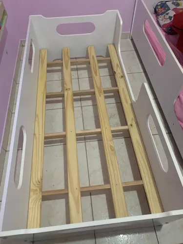 Mini cama montessoriana