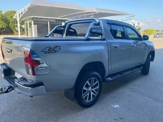 Toyota Hilux CD SRX 4X4 2.8 TDI 16V Diesel Aut. 2017