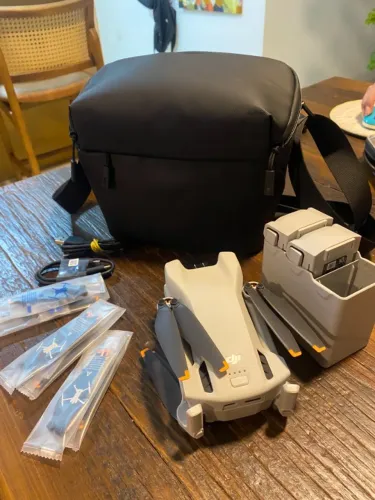 Drone DJI Mini 3 Fly More Combo com Tela