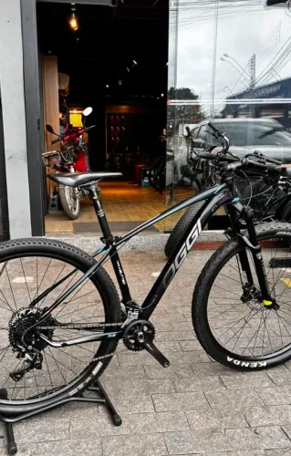 Bicicleta Oggi 7.3 Semi Nova Tamanho 17