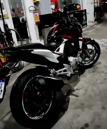 Vendo cb Twister impecável 