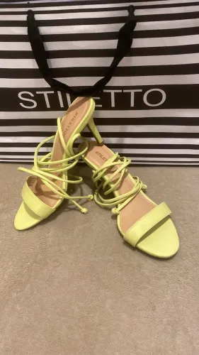 Sandalia nova stiletto