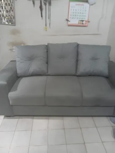 Sofá ? de2 e três lugares novos