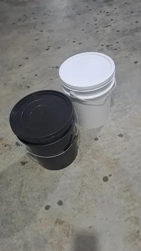 BALDES 22 LITROS PRA ALIMENTOS