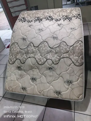 Vendo esse colchão, da marca Gazin foi usado poucas vezes só comprei para receber visita