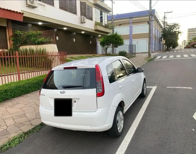 Ford Fiesta S 1.0 8V Flex 5P 2014