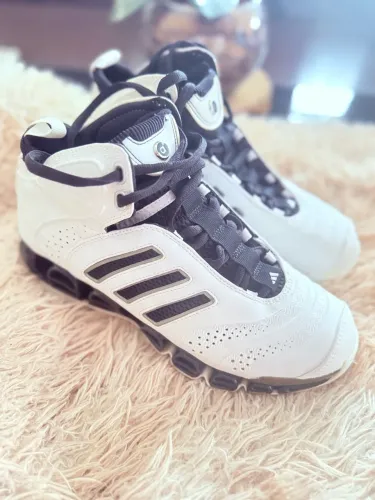 Tênis Adidas A Cub Artillery . Basquete. Tamanho 8,5 US.